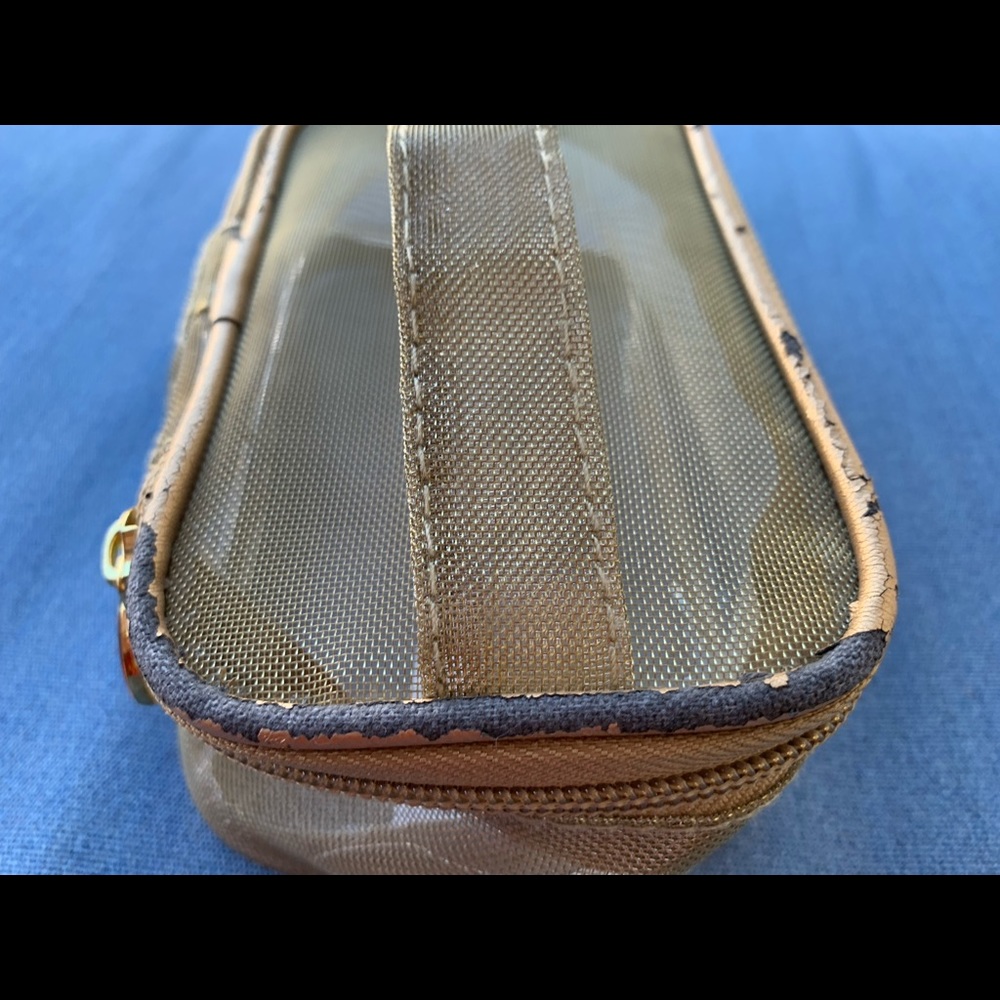 Gift with Purchase - Picture 4 of 11